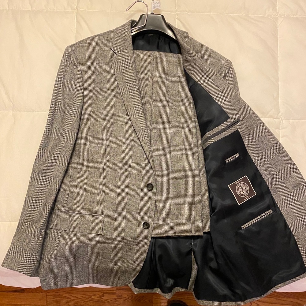 J Crew Ludlow black and white glen plaid suit